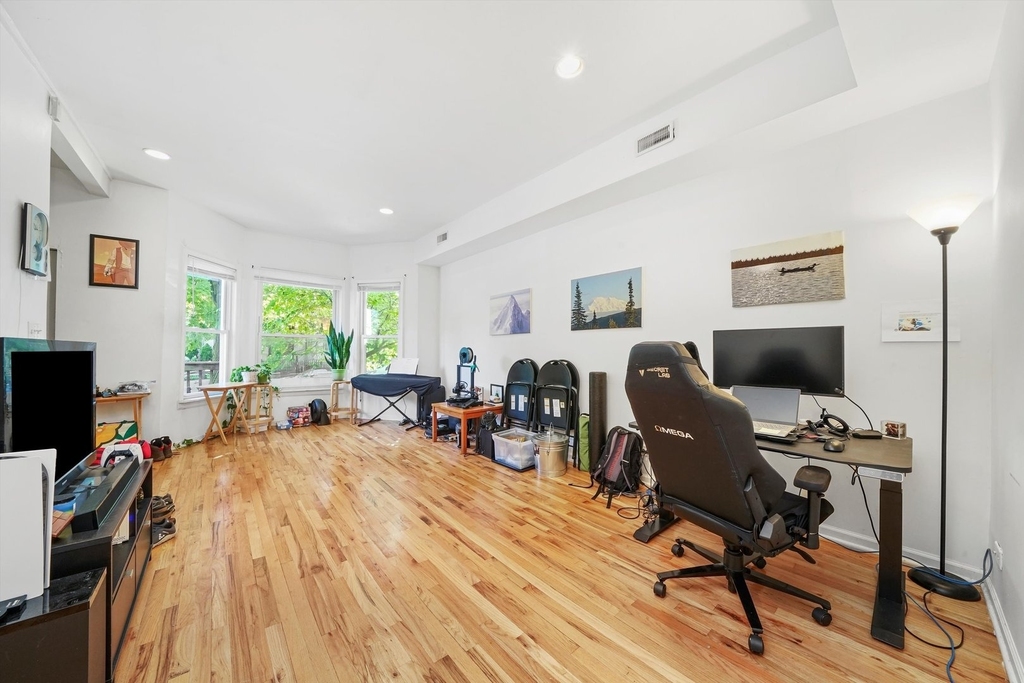 1728 N Campbell Avenue - Photo 2