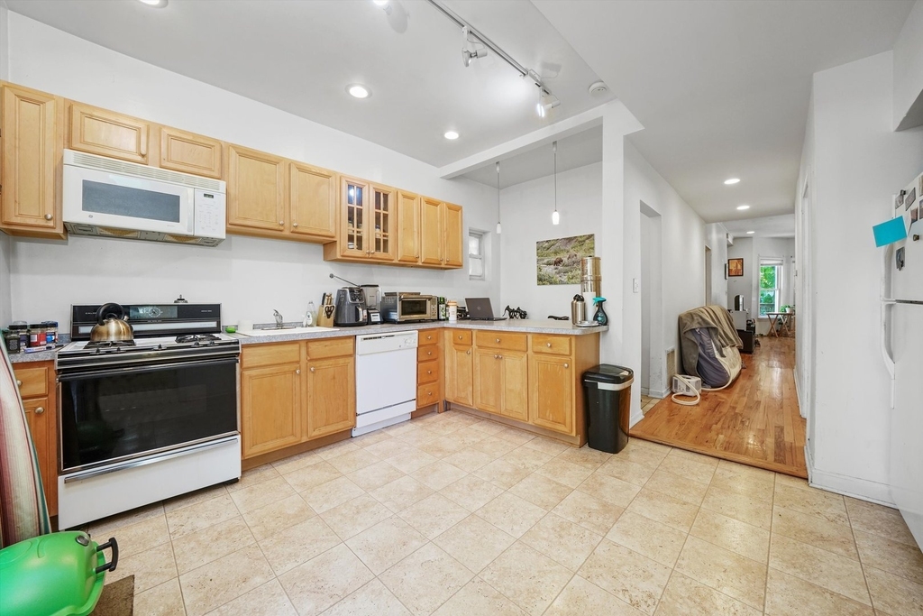 1728 N Campbell Avenue - Photo 6