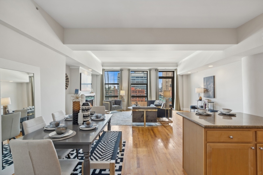 165 N Canal Street - Photo 4