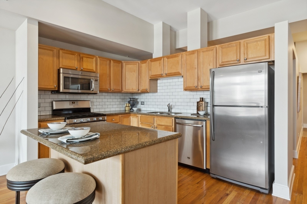 165 N Canal Street - Photo 10