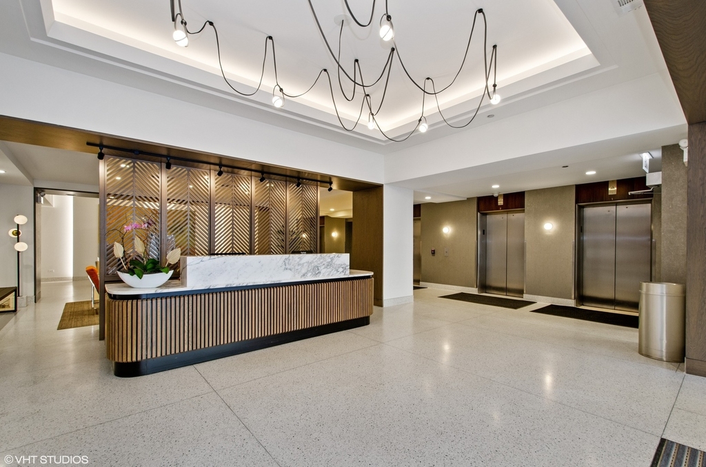 165 N Canal Street - Photo 2