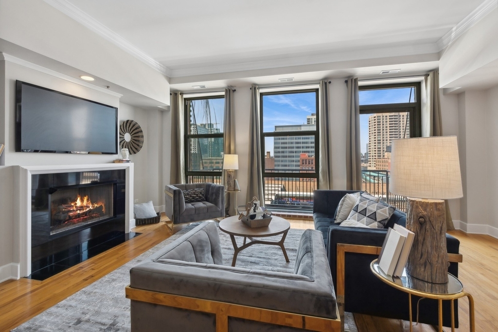 165 N Canal Street - Photo 8