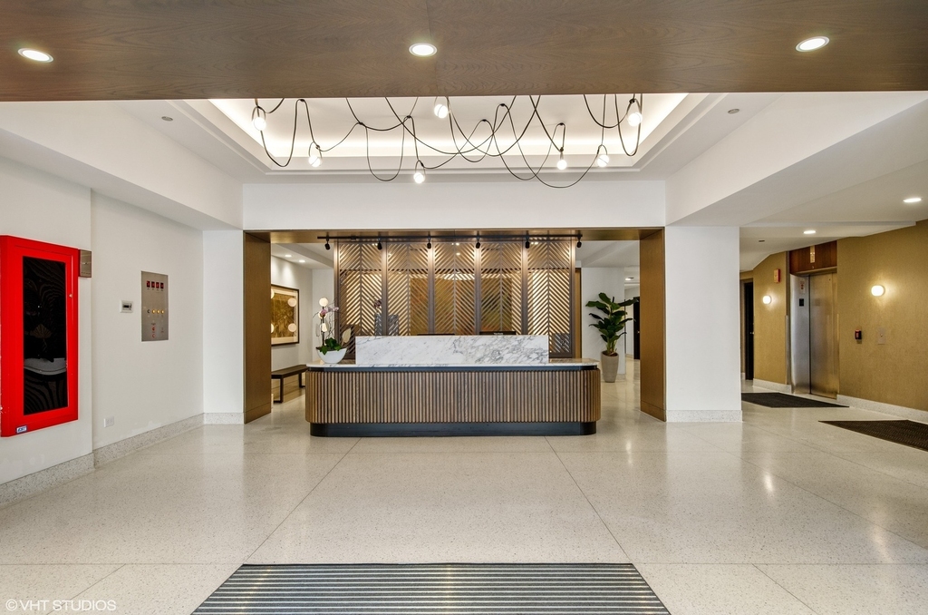 165 N Canal Street - Photo 1