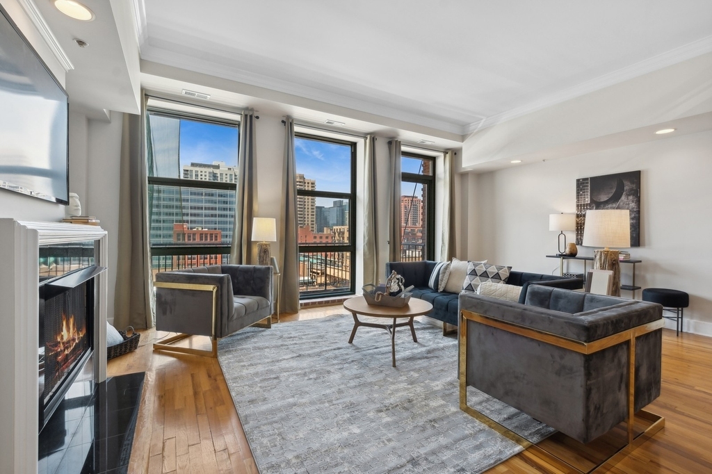 165 N Canal Street - Photo 7