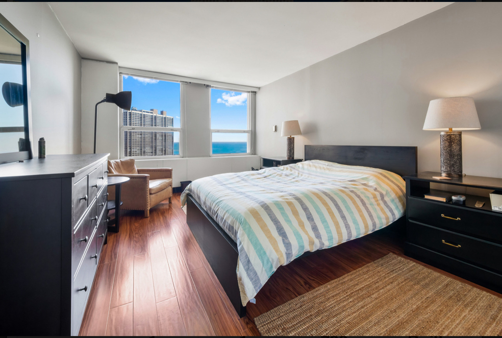2626 N Lakeview Avenue - Photo 6