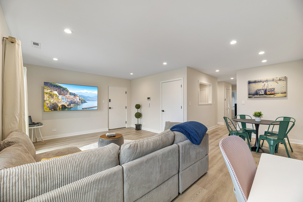7109 N Western Avenue - Photo 3
