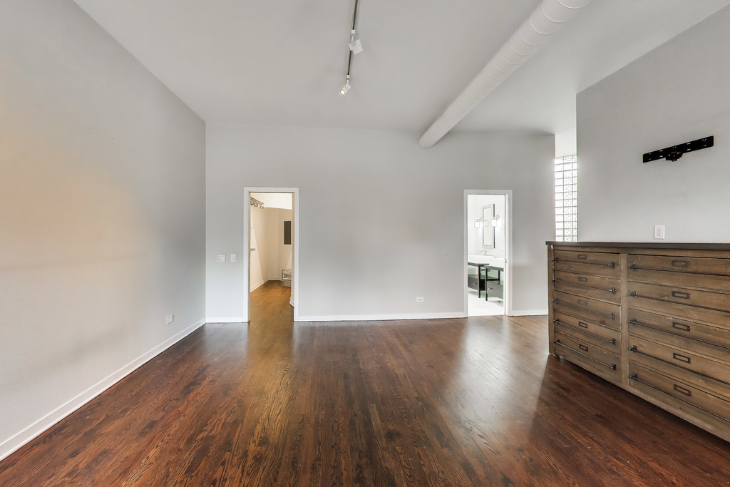 503 N Wells Street - Photo 11