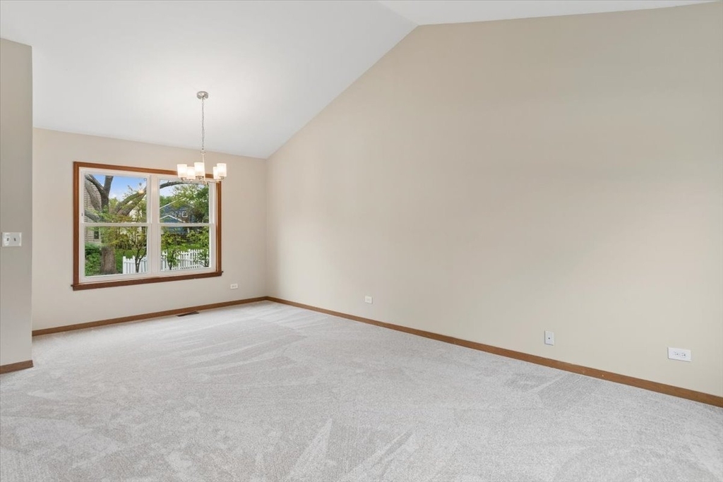 1440 Carleton Avenue - Photo 2