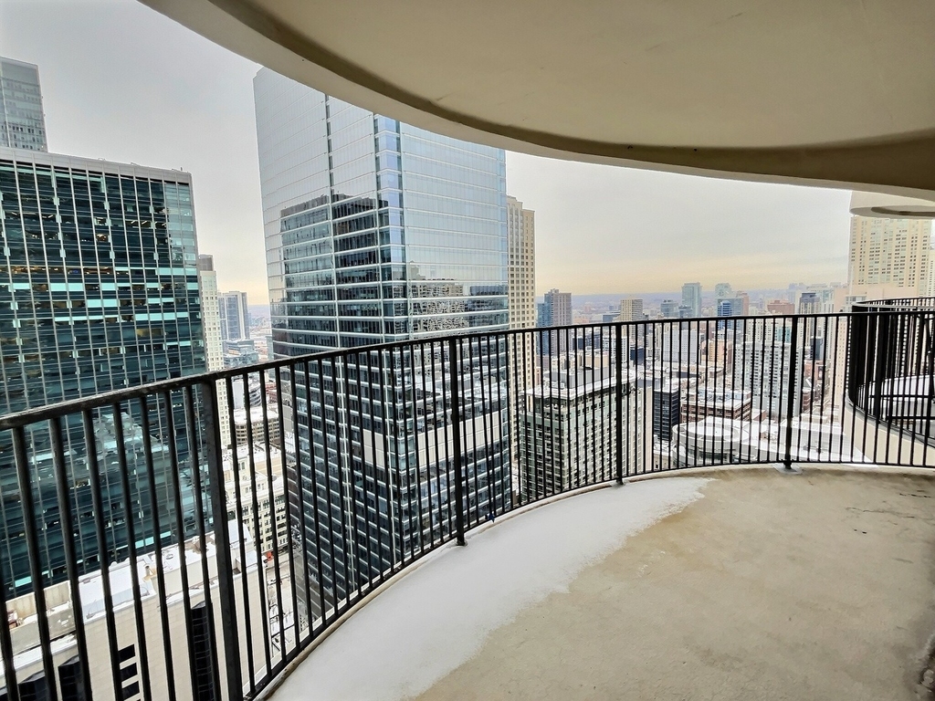 300 N State Street - Photo 7