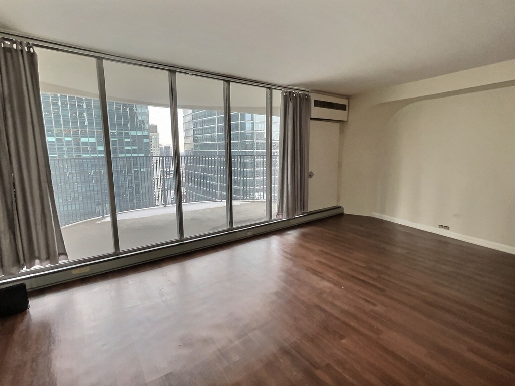 300 N State Street - Photo 2