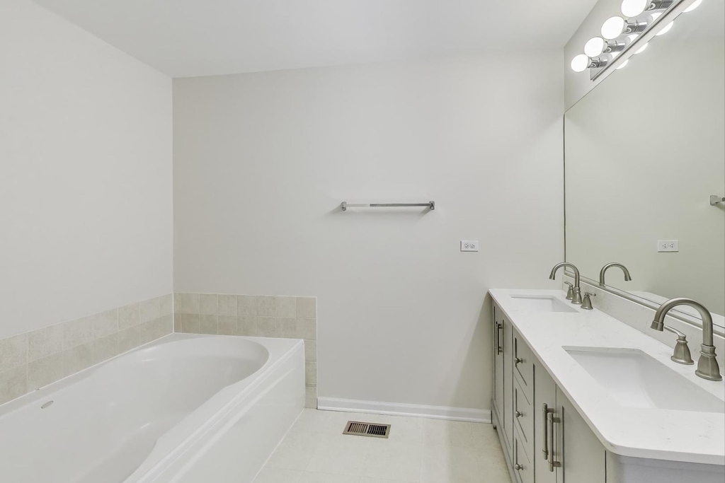 23927 Mcmullin Circle - Photo 18