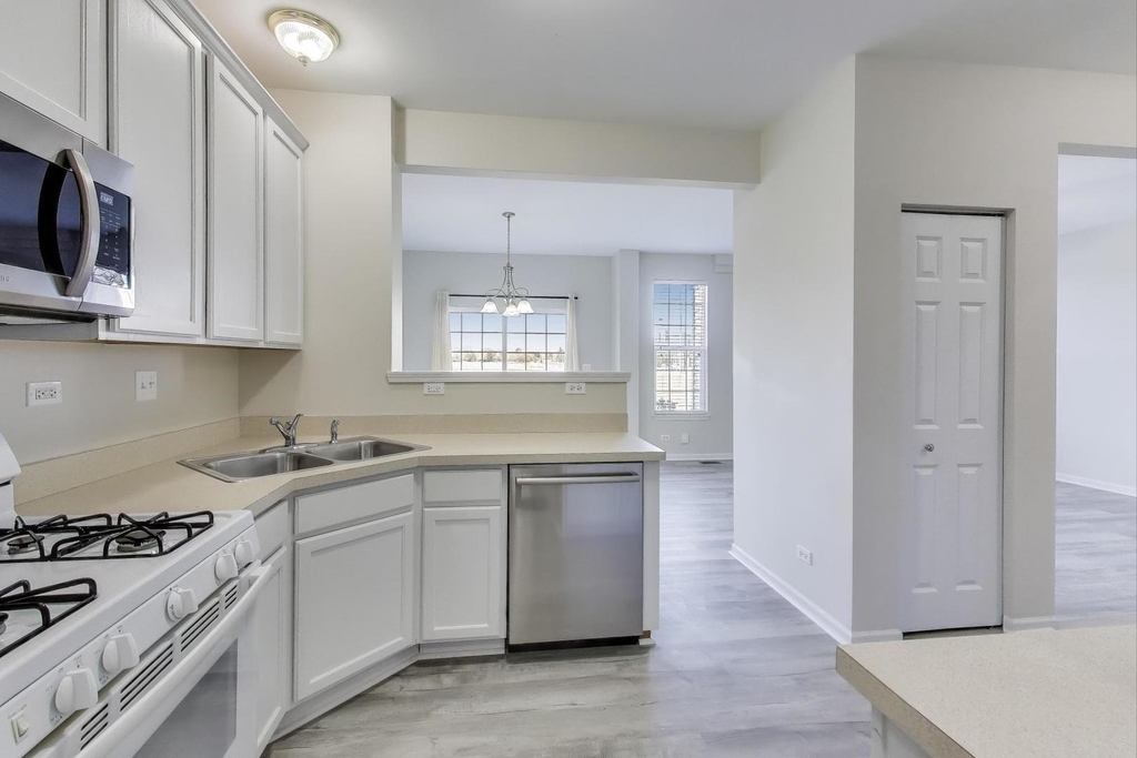 23927 Mcmullin Circle - Photo 7