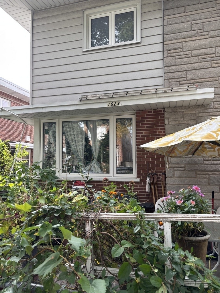 1823 W Hood Avenue - Photo 2