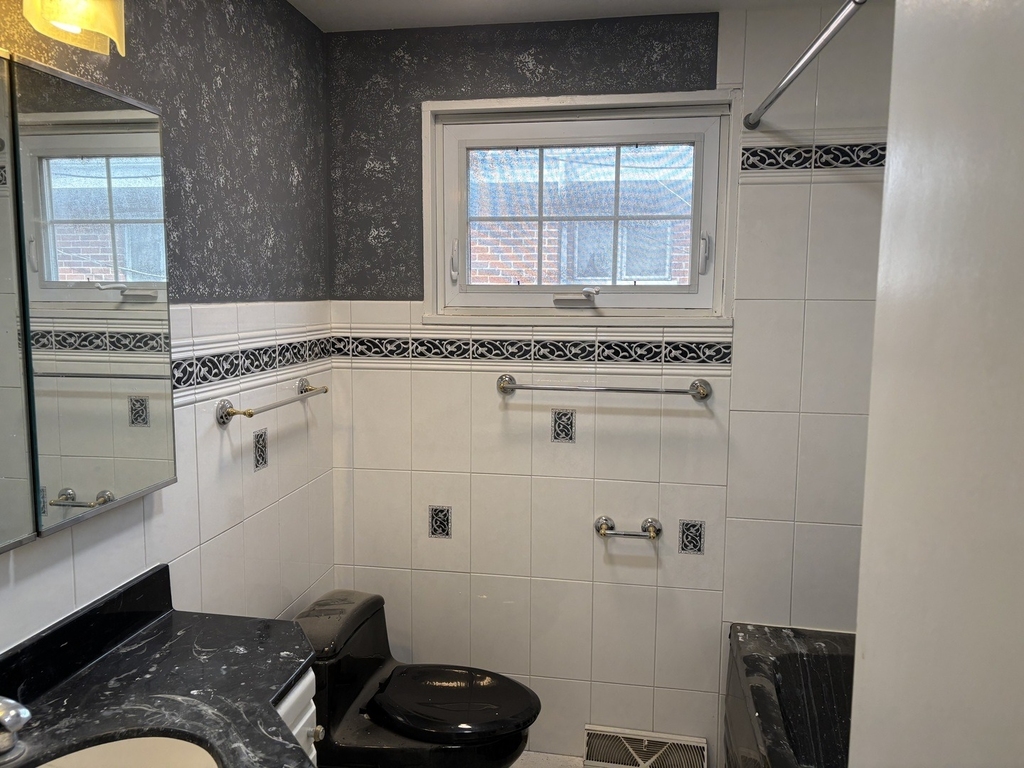 1823 W Hood Avenue - Photo 7