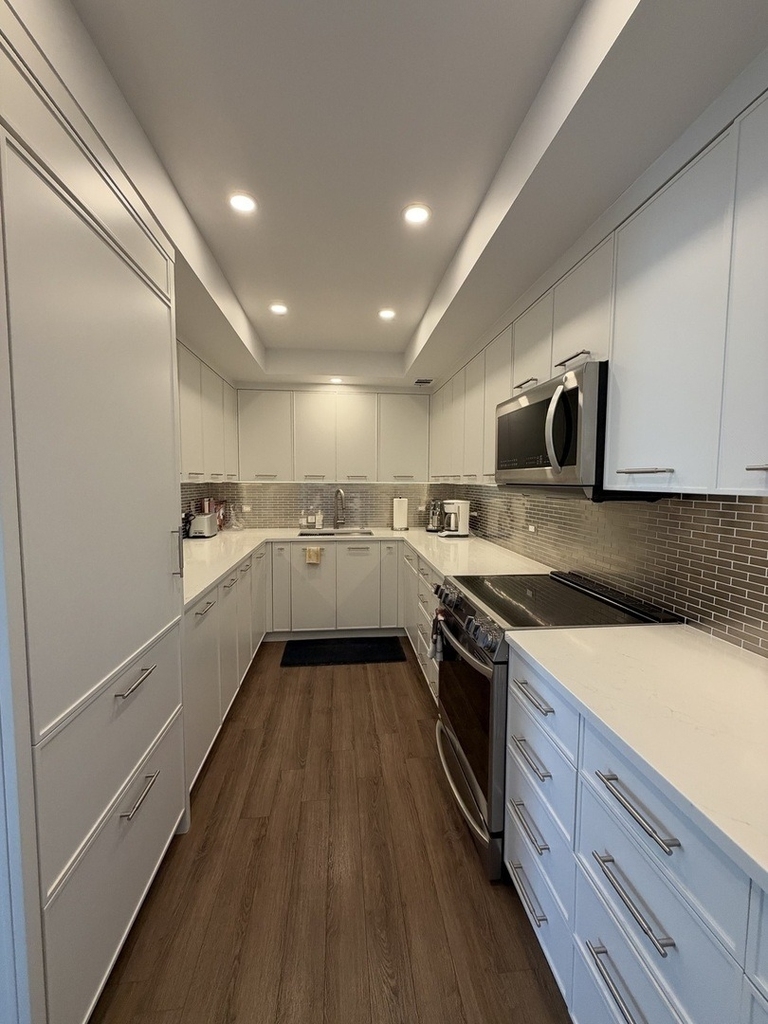 990 N Lake Shore Drive - Photo 10