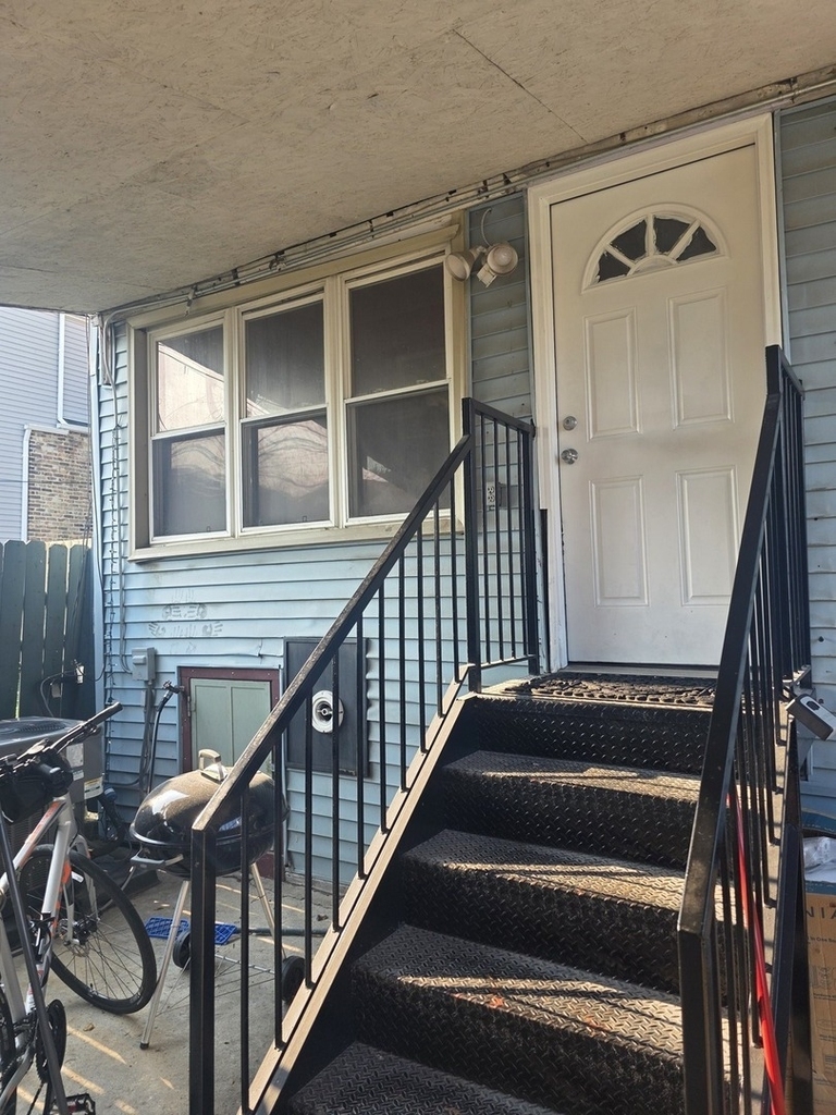 3419 W Beach Avenue - Photo 9