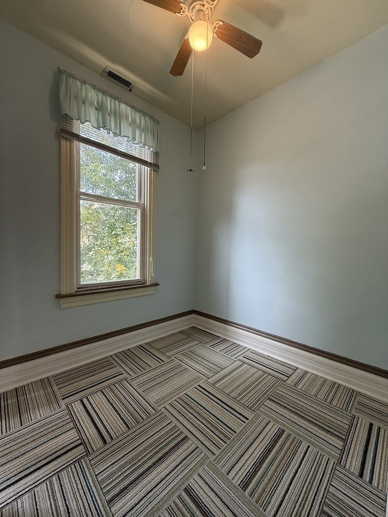 2233 N Sawyer Avenue - Photo 7