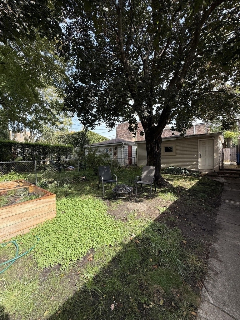 2233 N Sawyer Avenue - Photo 28