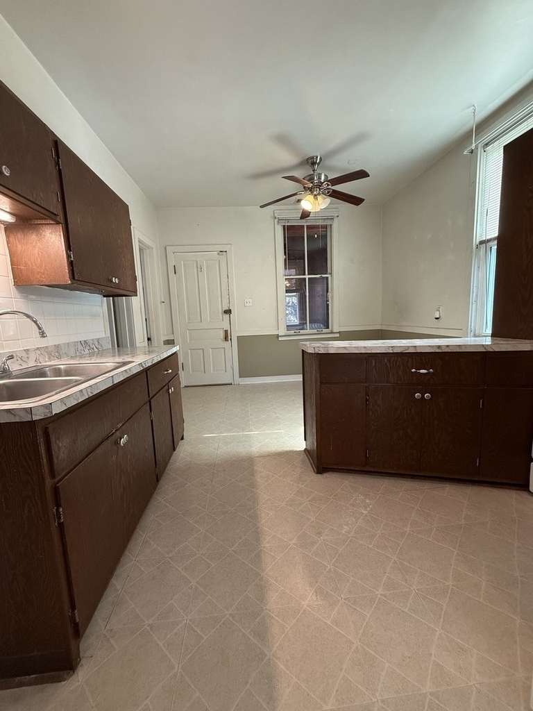 2233 N Sawyer Avenue - Photo 17