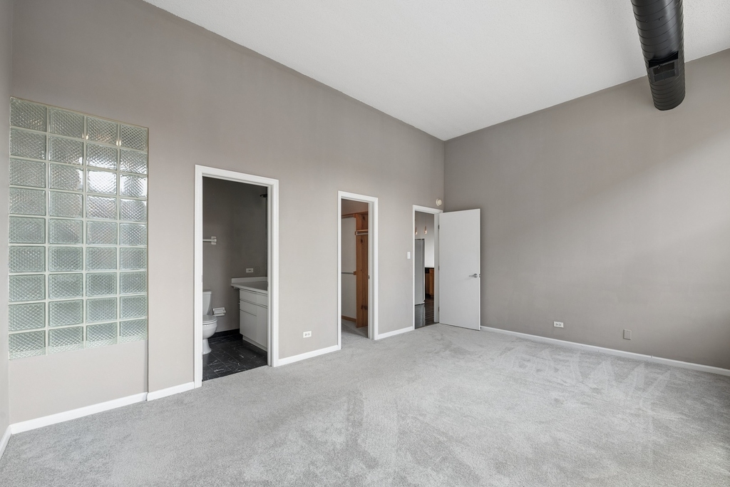 812 W Van Buren Street - Photo 11