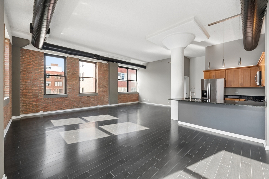812 W Van Buren Street - Photo 3