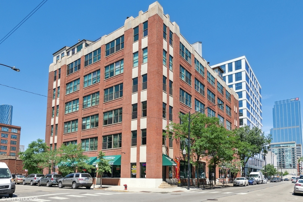 812 W Van Buren Street - Photo 0