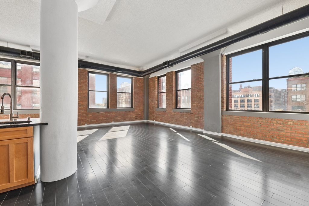 812 W Van Buren Street - Photo 4