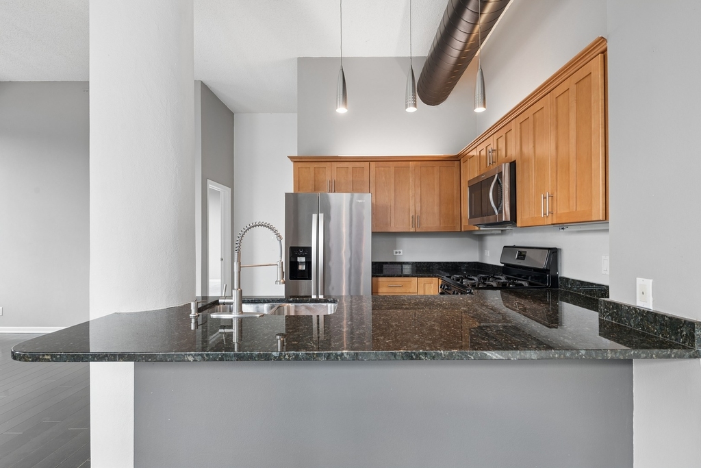 812 W Van Buren Street - Photo 9
