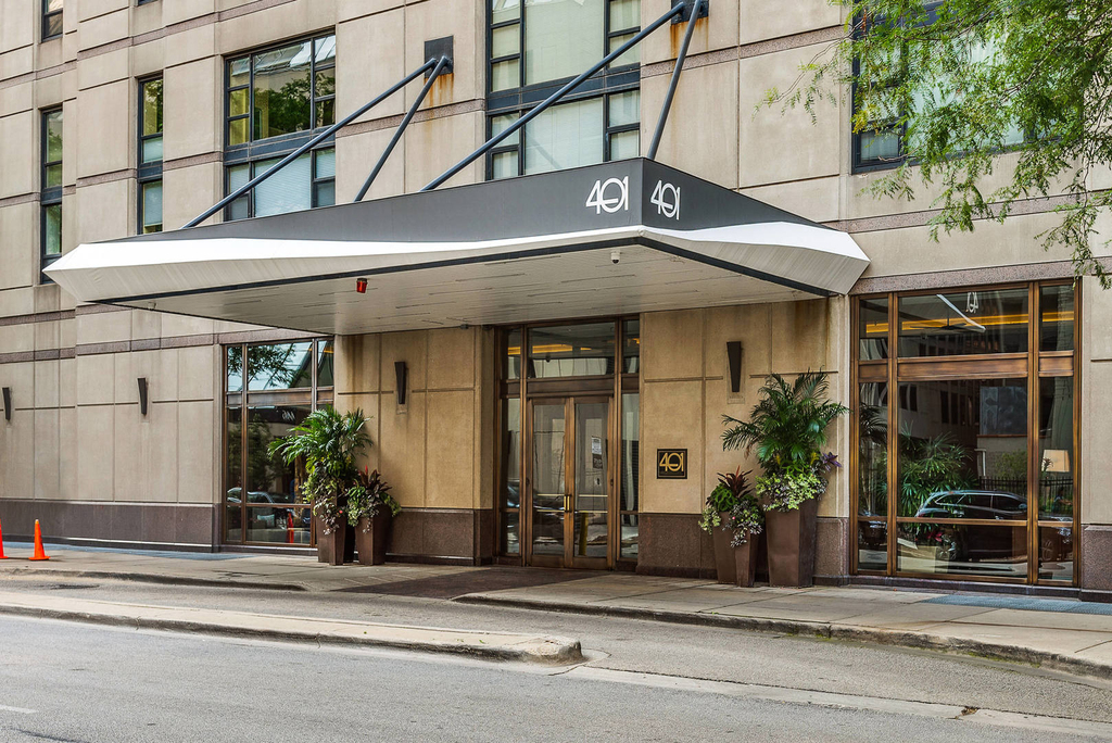 401 E Ontario Street - Photo 1