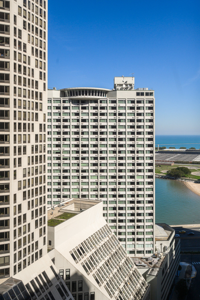 401 E Ontario Street - Photo 19
