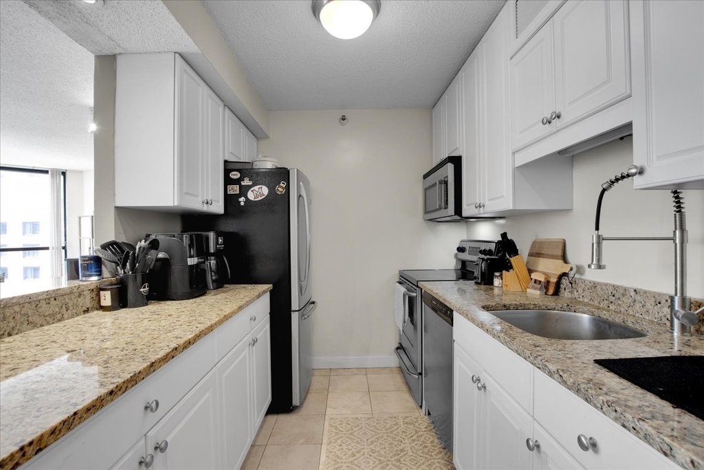 10 E Ontario Street - Photo 6