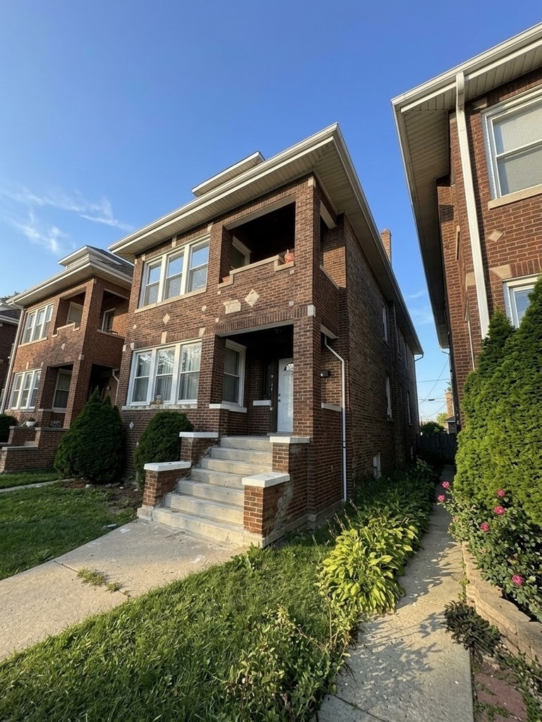 5752 S Whipple Street - Photo 11