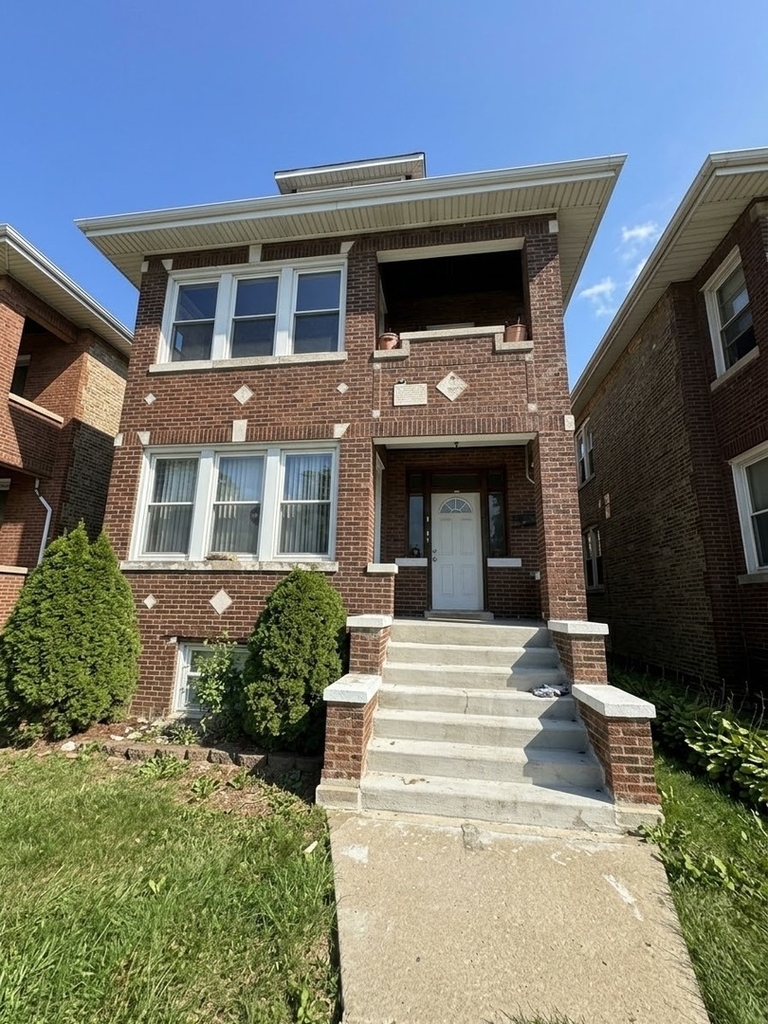 5752 S Whipple Street - Photo 10