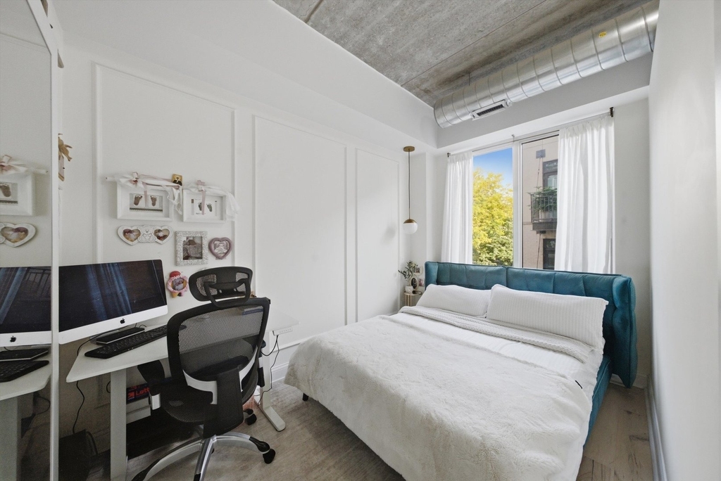 845 N Kingsbury Street - Photo 10