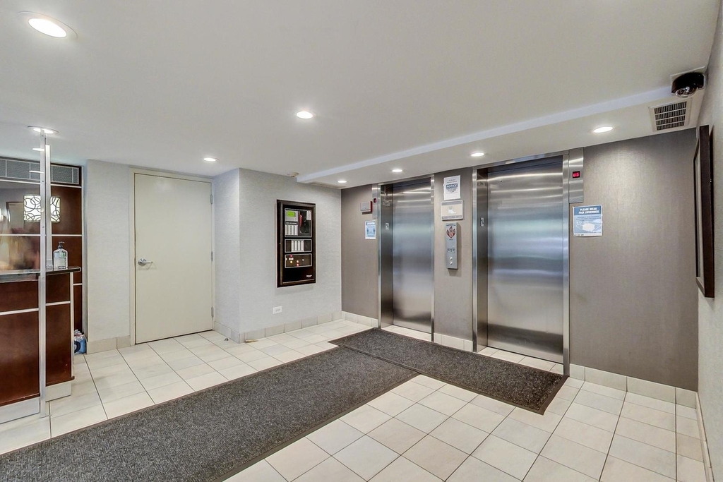 71 E Division Street - Photo 3