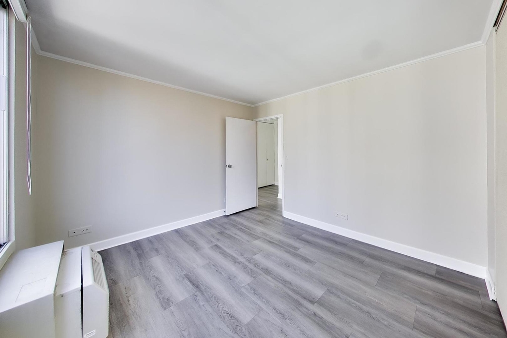 71 E Division Street - Photo 12