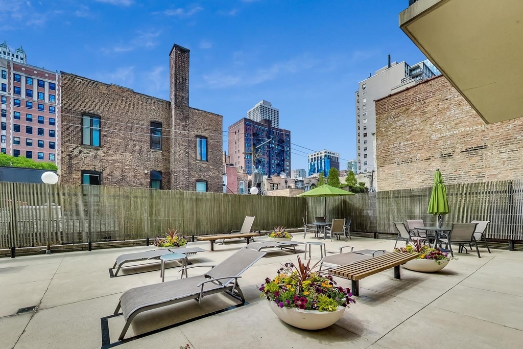 71 E Division Street - Photo 26