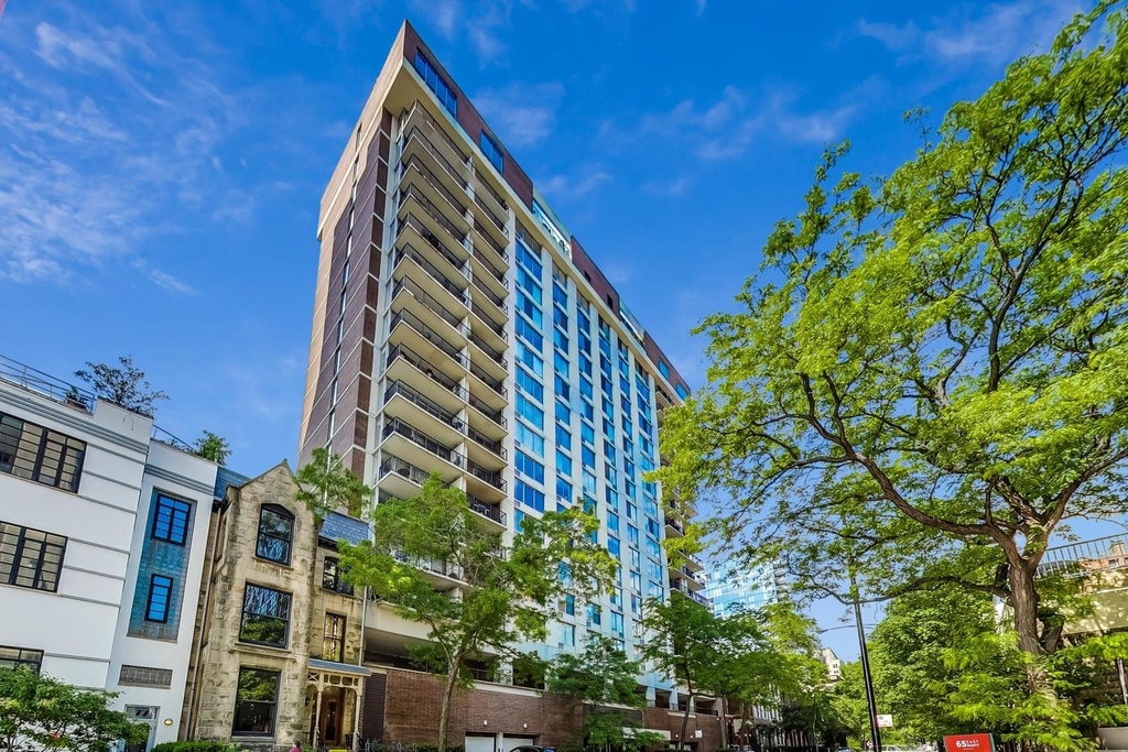 71 E Division Street - Photo 1