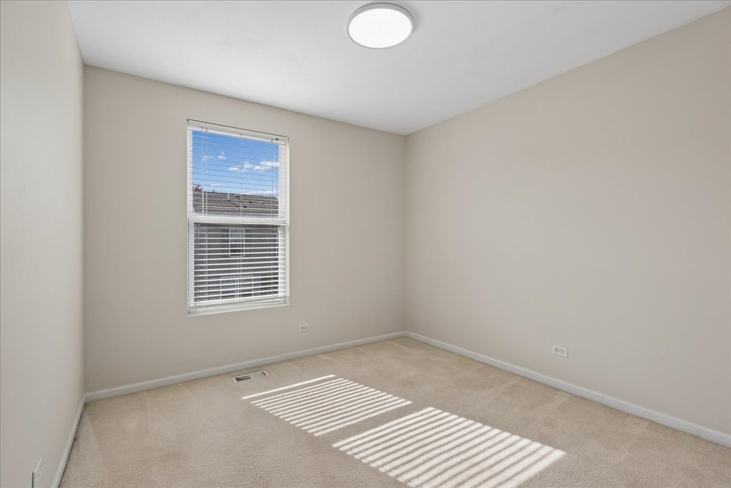 1526 Bristol Lane - Photo 13