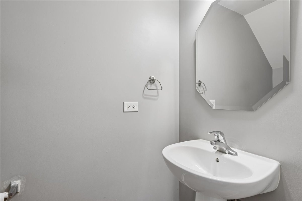 1526 Bristol Lane - Photo 7
