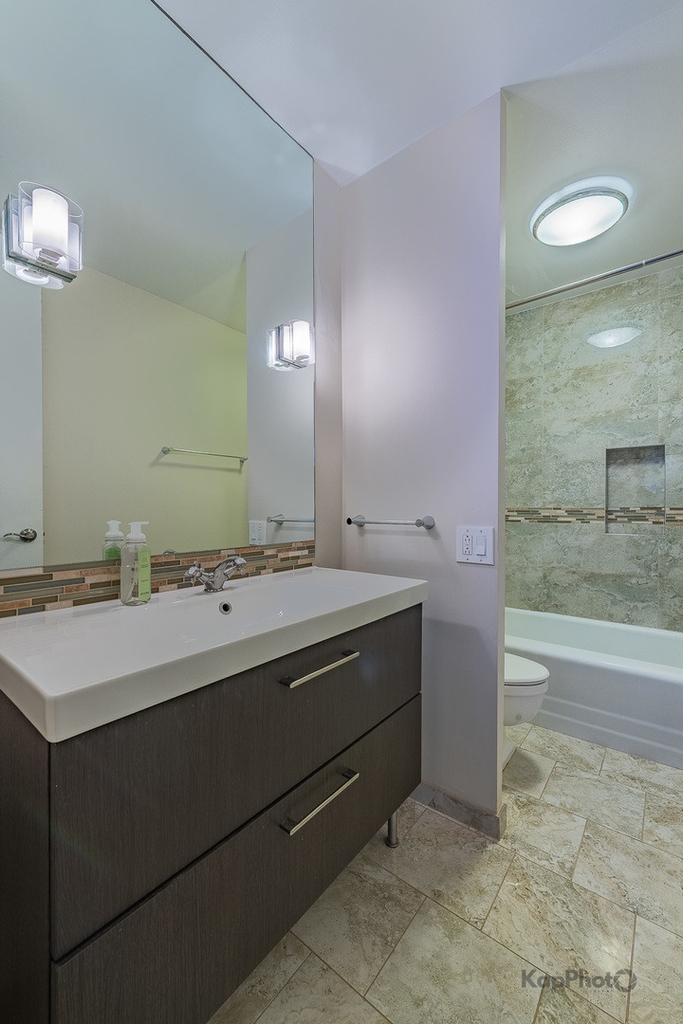 535 N Michigan Avenue - Photo 16