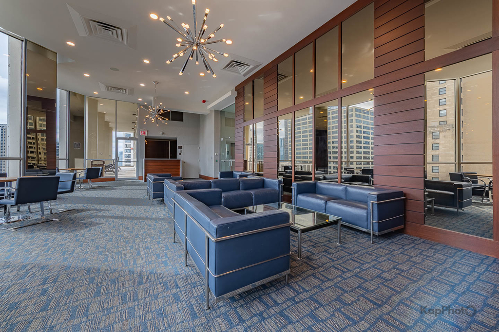 535 N Michigan Avenue - Photo 19