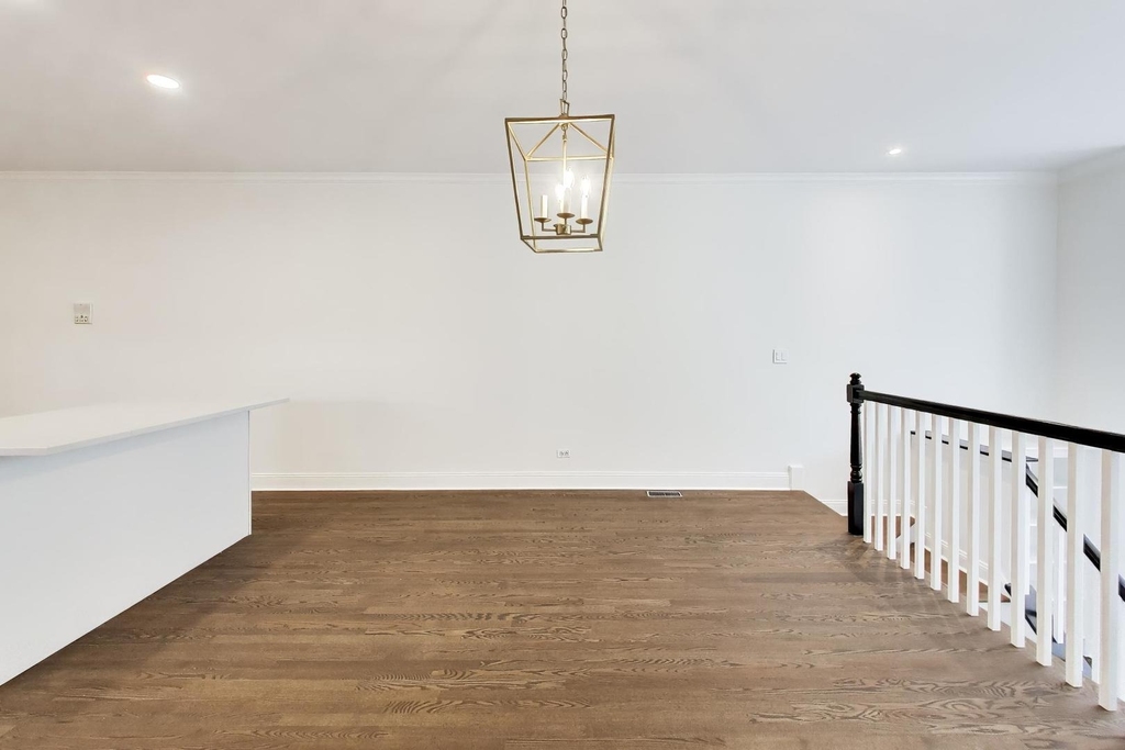 3928 N Greenview Avenue - Photo 5
