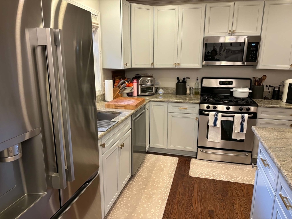 3325 N Racine Avenue - Photo 3