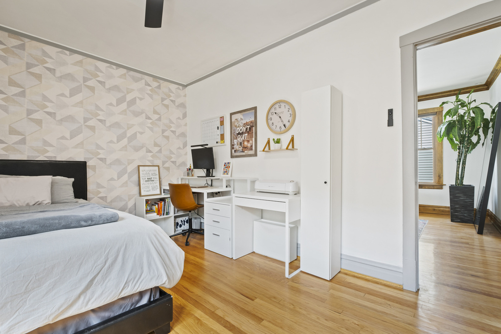 3819 N Sacramento Avenue - Photo 13
