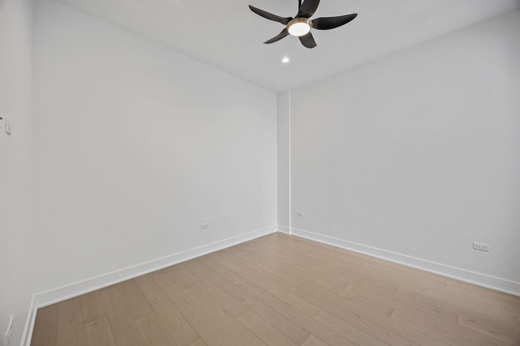 305 S Racine Avenue - Photo 17