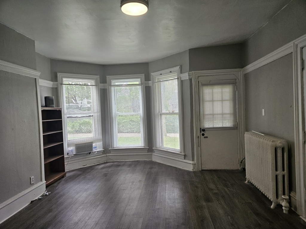 517 E Chicago Street - Photo 3