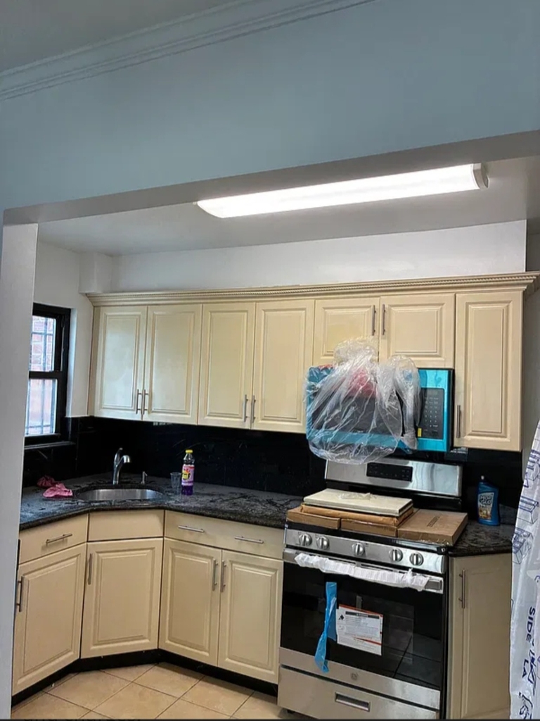 257-30 149th - Photo 9