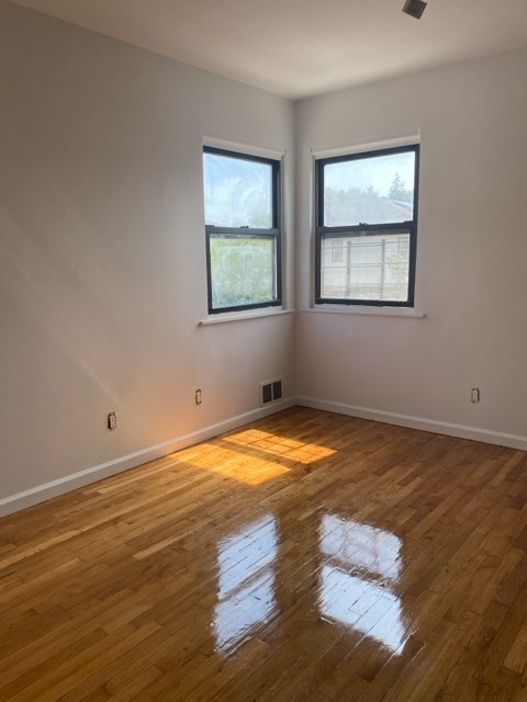 257-30 149th - Photo 10