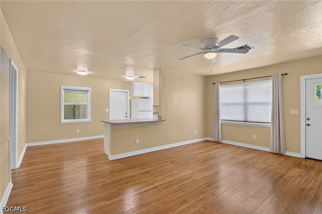 1484 Linhart Avenue - Photo 5